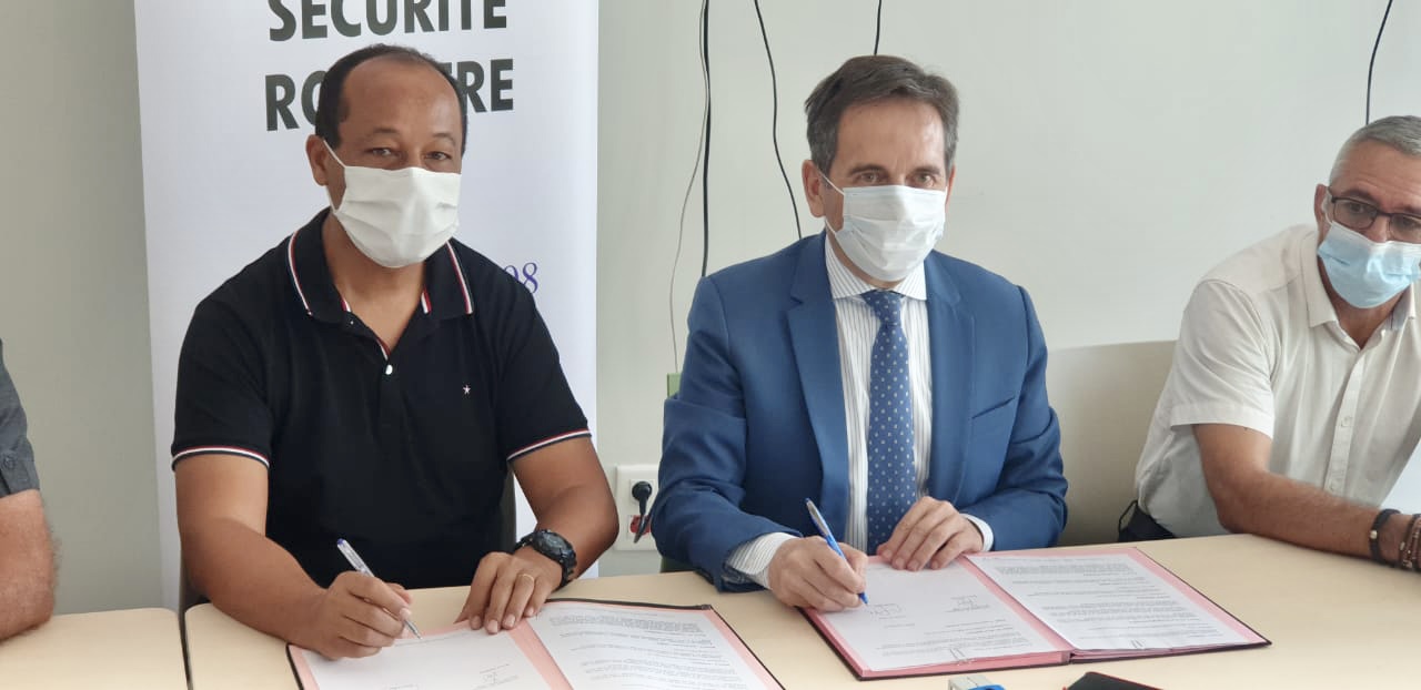 Éduquer et sensibiliser à la sécurité routière