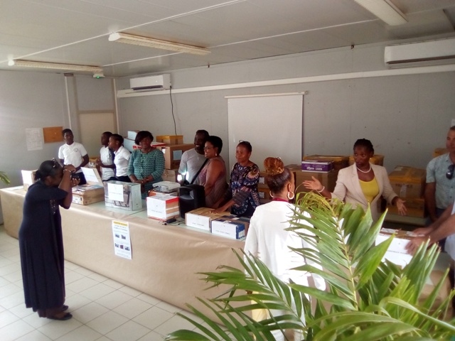Une action de solidarité en faveur des élèves de Quartier d'Orléans et des écoles publiques de Saint-Barthélemy
