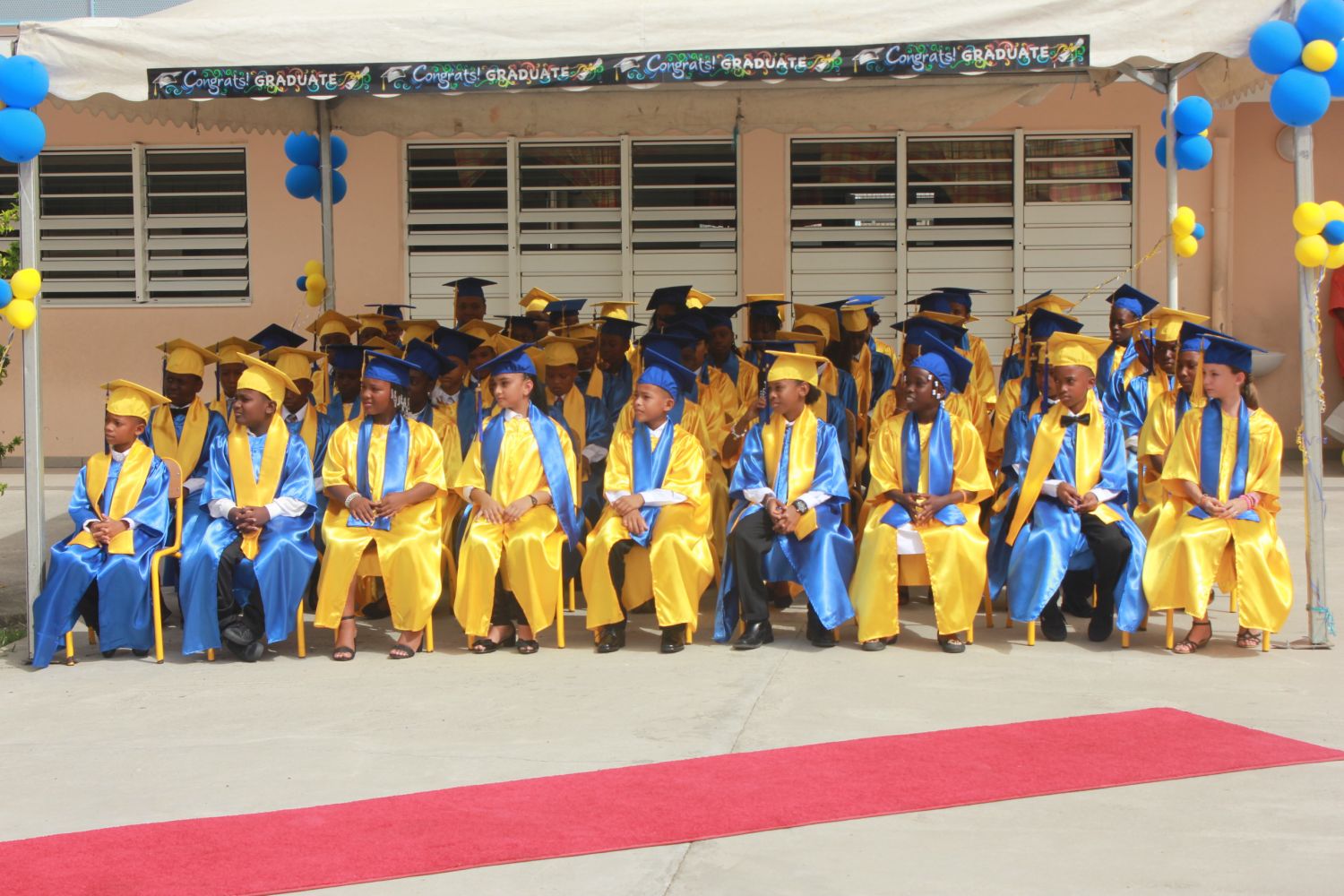 La graduation à l'école Clair Saint-Maximin