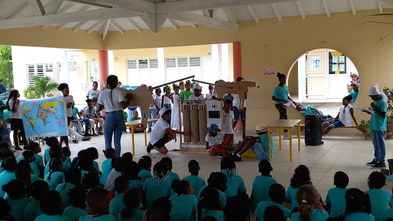 Commémoration du mois anniversaire de l'abolition de l'esclavage à l'école Hervé Williams
