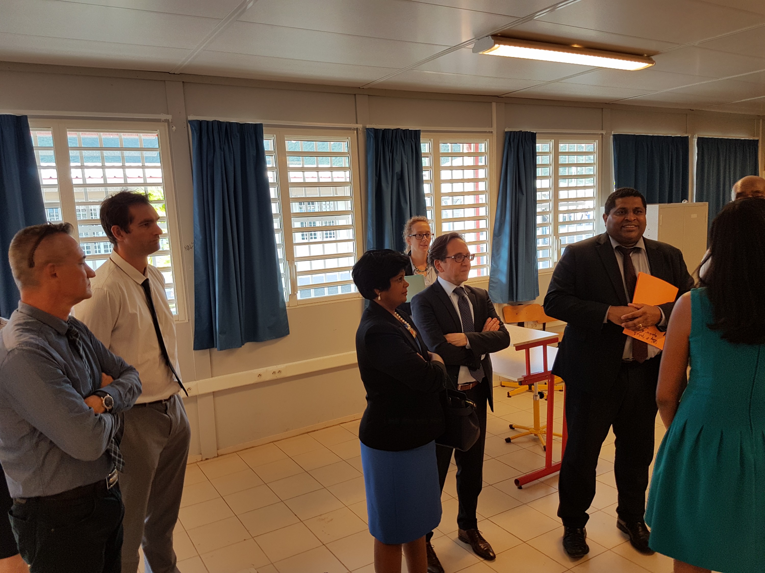 Le recteur de la région académie Guadeloupe au collège de Quartier d'Orléans pour une visite sous les signes du sérieux et de la bonne humeur